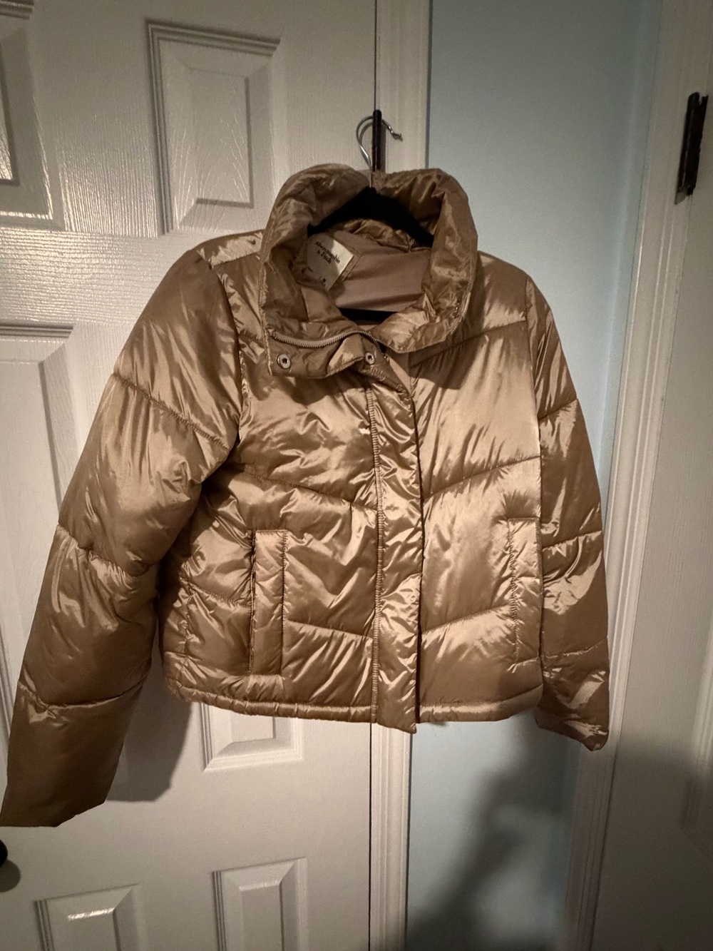 Abercrombie & Fitch A&F Mini Puffer Jacket Champagne Gold Size M